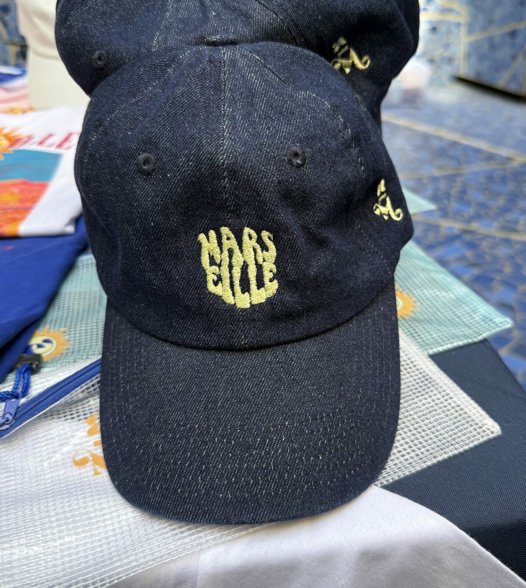 Casquettes brodée denim Marseille